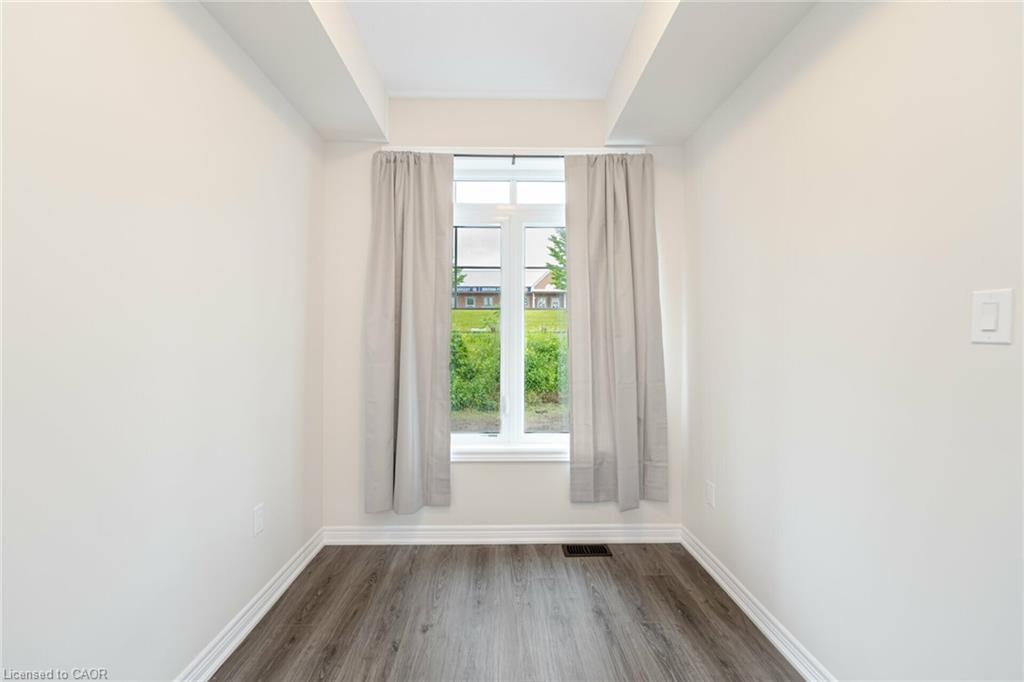 70-10 Birmingham Drive, Cambridge, ON - Indoor Photo Showing Other Room