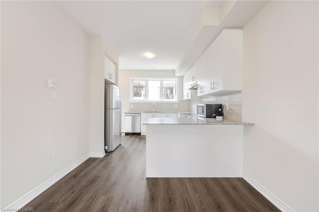 70-10 Birmingham Drive, Cambridge, ON - Indoor Photo Showing Kitchen