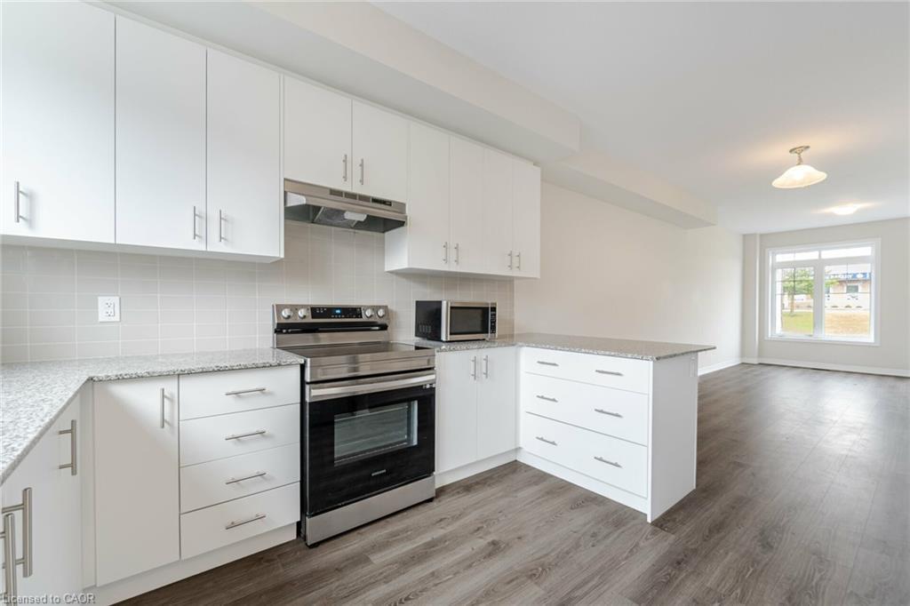 70-10 Birmingham Drive, Cambridge, ON - Indoor Photo Showing Kitchen