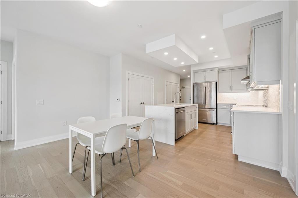 1007-71 Wyndham Street S, Guelph, ON - Indoor