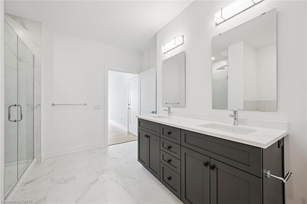 1007-71 Wyndham Street S, Guelph, ON - Indoor Photo Showing Bathroom