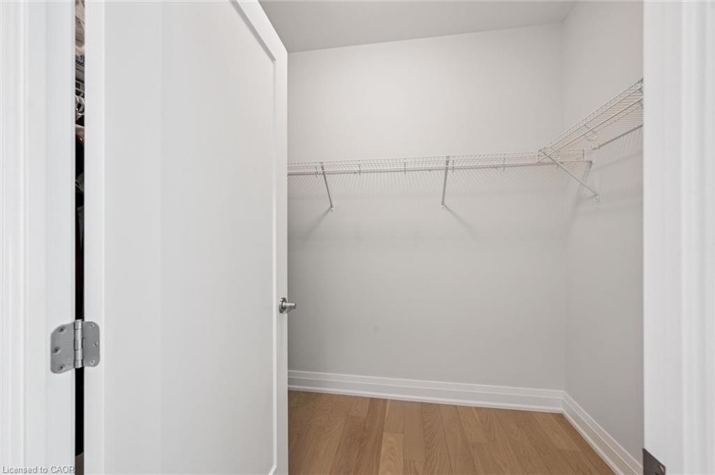 1007-71 Wyndham Street S, Guelph, ON - Indoor With Storage