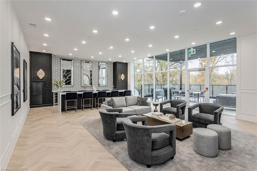 1007-71 Wyndham Street S, Guelph, ON - Indoor