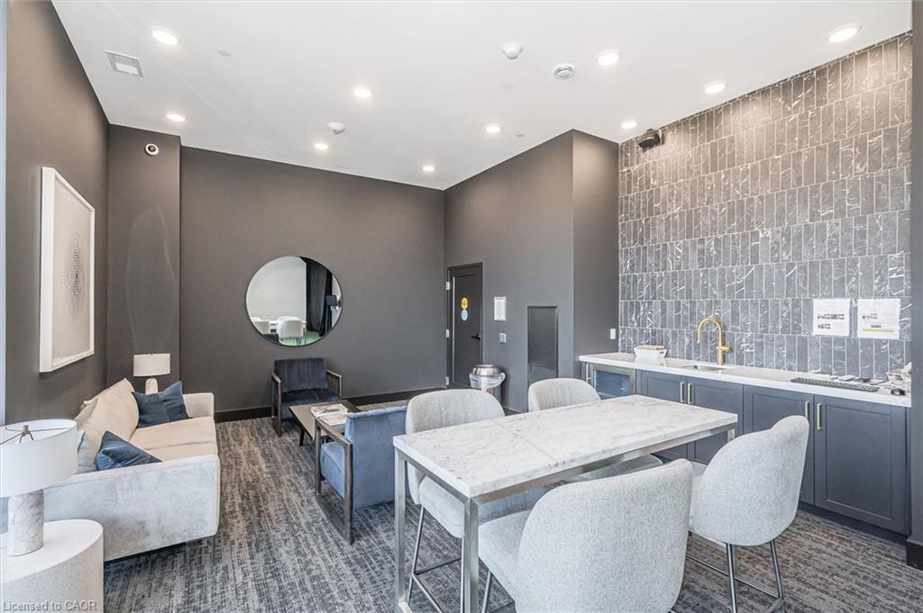 1007-71 Wyndham Street S, Guelph, ON - Indoor