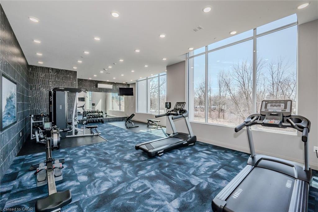 1007-71 Wyndham Street S, Guelph, ON - Indoor Photo Showing Gym Room