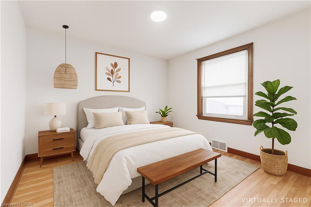 662 Harriet Street, Welland, ON - Indoor Photo Showing Bedroom