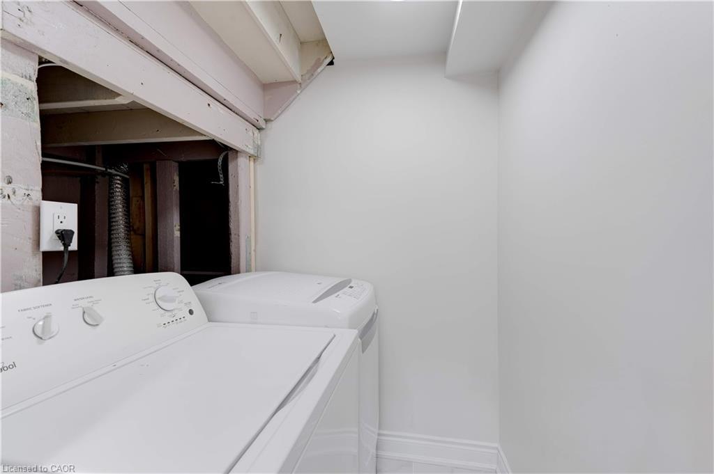 662 Harriet Street, Welland, ON - Indoor Photo Showing Laundry Room