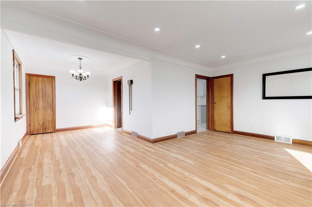 662 Harriet Street, Welland, ON - Indoor Photo Showing Other Room