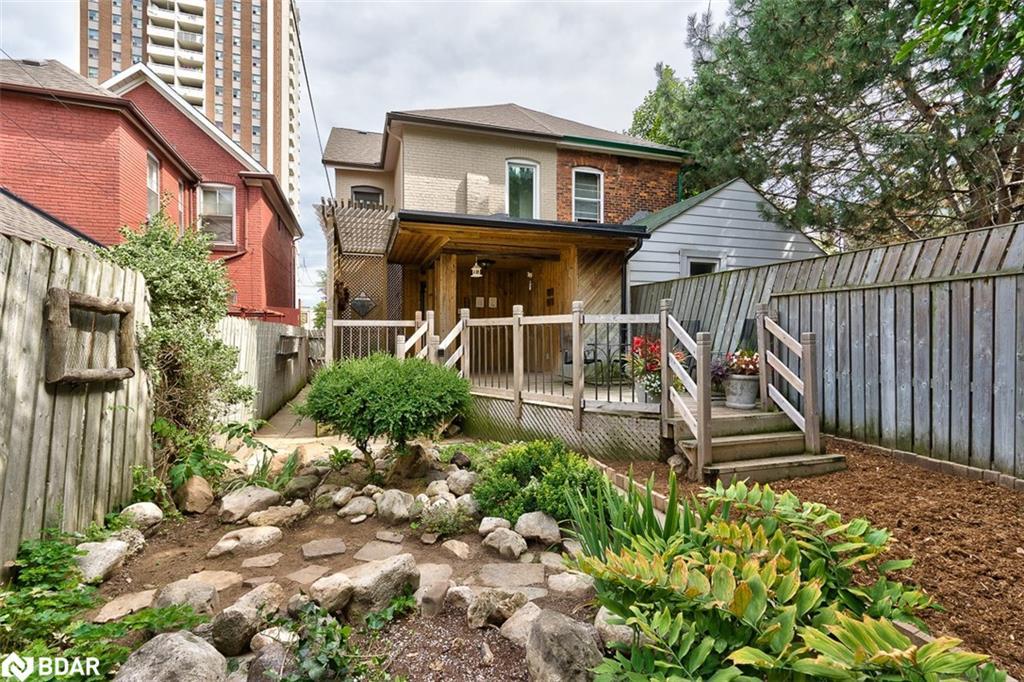 19 Oxford Street, Hamilton, ON - Outdoor With Deck Patio Veranda