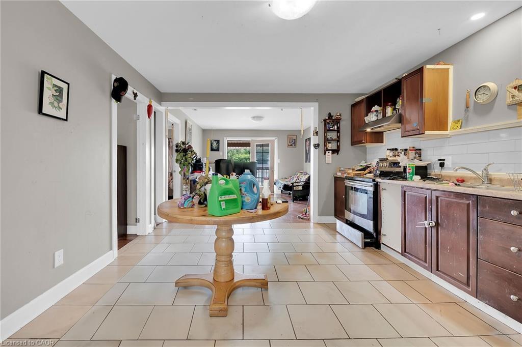 8 Nickel Street, Port Colborne, ON - Indoor Photo Showing Kitchen
