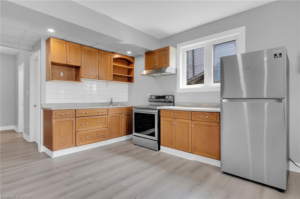 8 Nickel Street, Port Colborne, ON - Indoor Photo Showing Kitchen