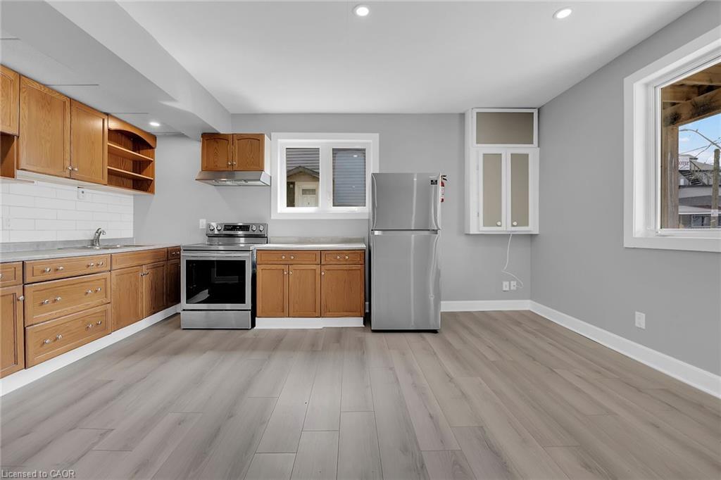 8 Nickel Street, Port Colborne, ON - Indoor Photo Showing Kitchen