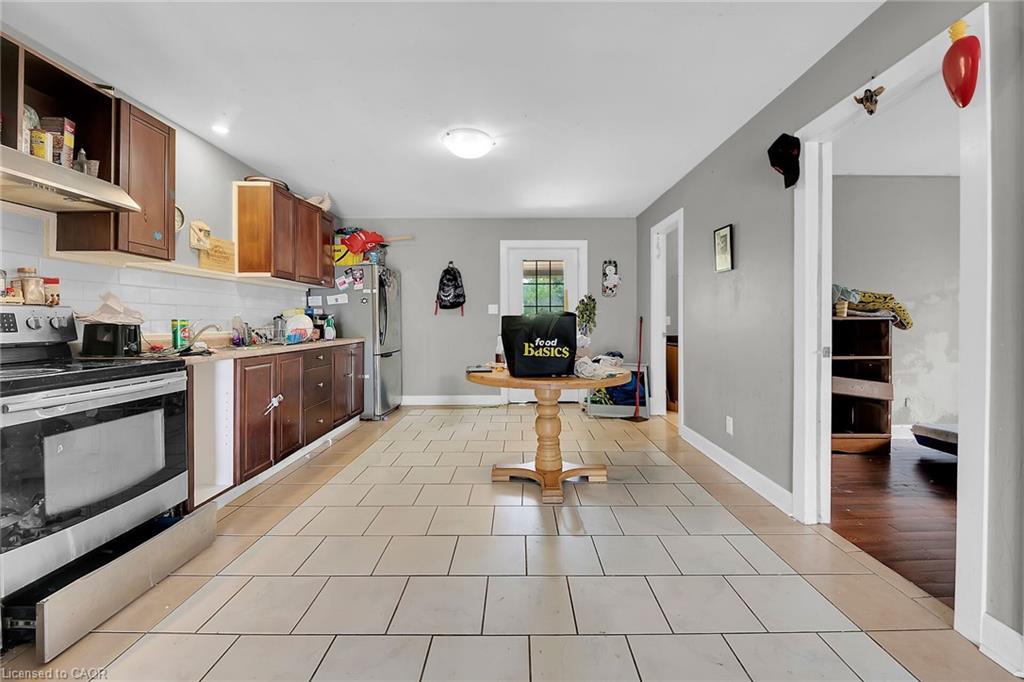 8 Nickel Street, Port Colborne, ON - Indoor Photo Showing Kitchen