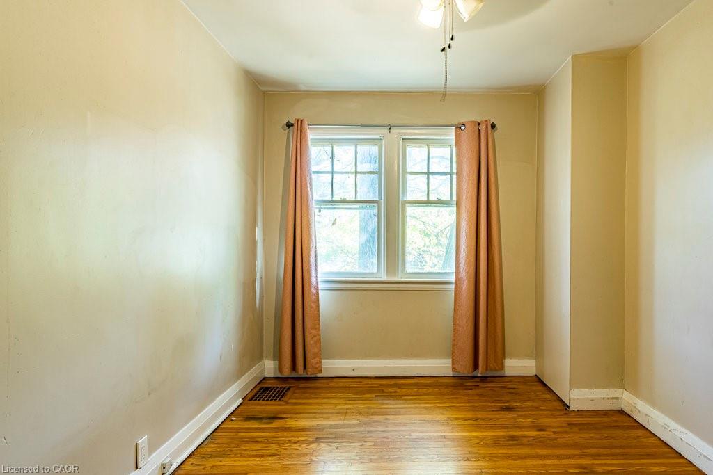 132 Tope Crescent, Hamilton, ON - Indoor Photo Showing Other Room