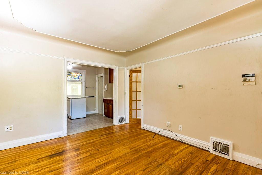 132 Tope Crescent, Hamilton, ON - Indoor Photo Showing Other Room