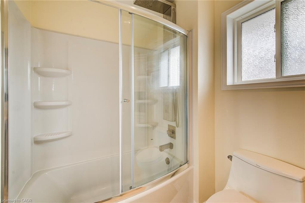 1830 Coronation Boulevard, Cambridge, ON - Indoor Photo Showing Bathroom