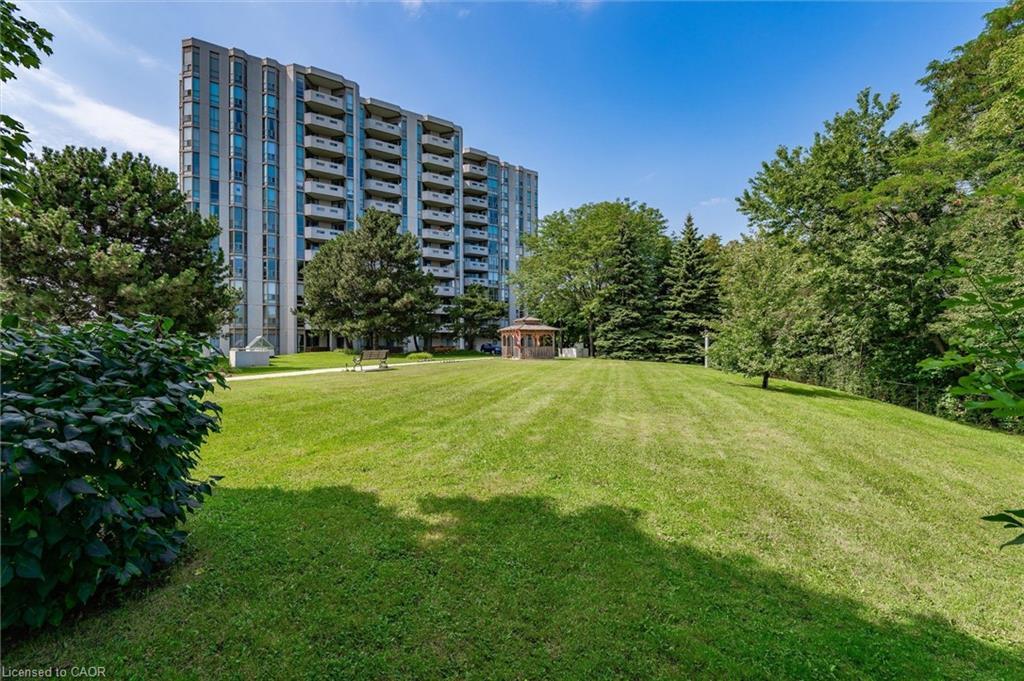 1107-5090 Pinedale Avenue, Burlington, ON - Outdoor