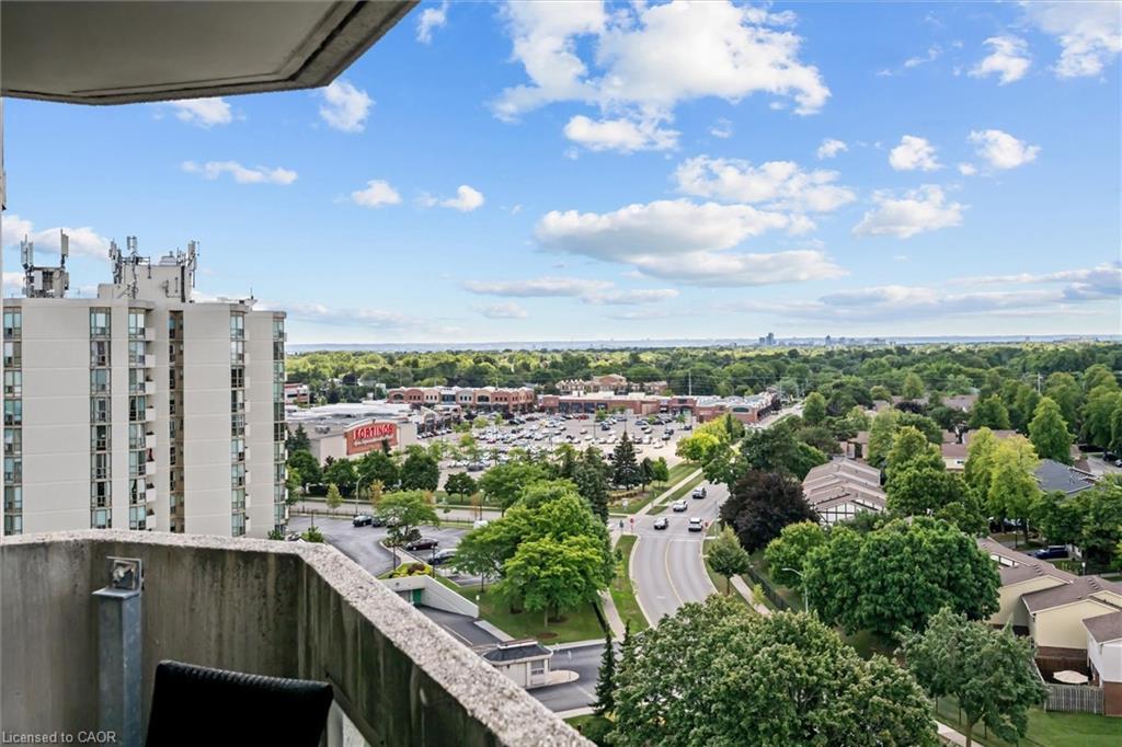 1107-5090 Pinedale Avenue, Burlington, ON - Outdoor With View