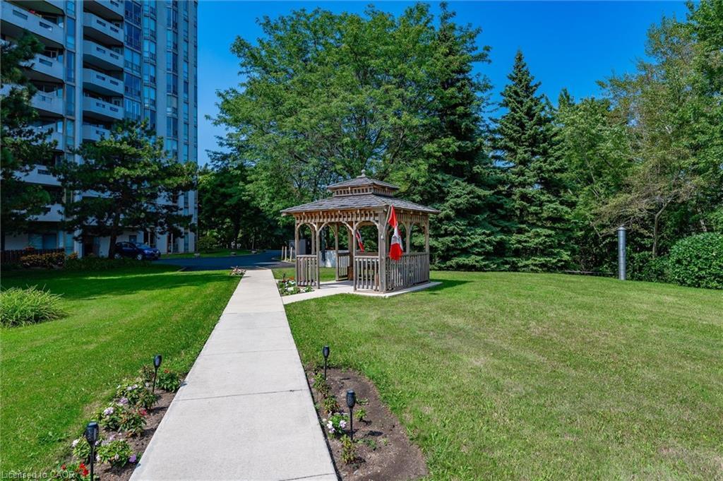 1107-5090 Pinedale Avenue, Burlington, ON - Outdoor
