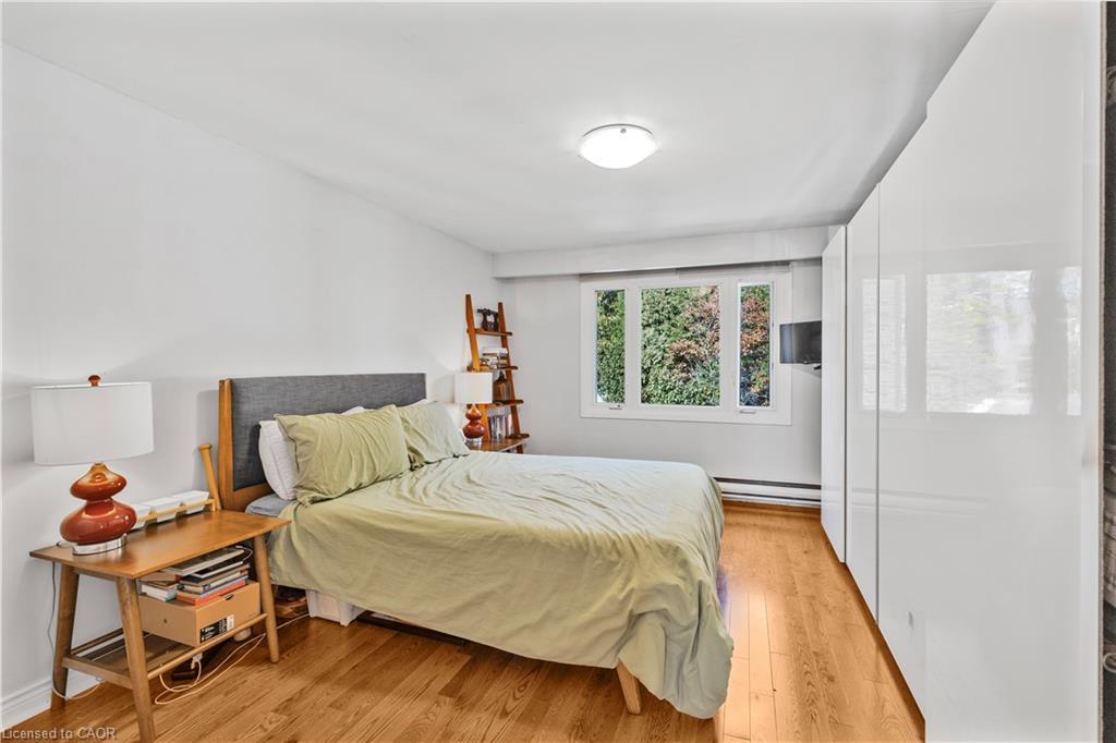 1177 Bellview Street, Burlington, ON - Indoor Photo Showing Bedroom