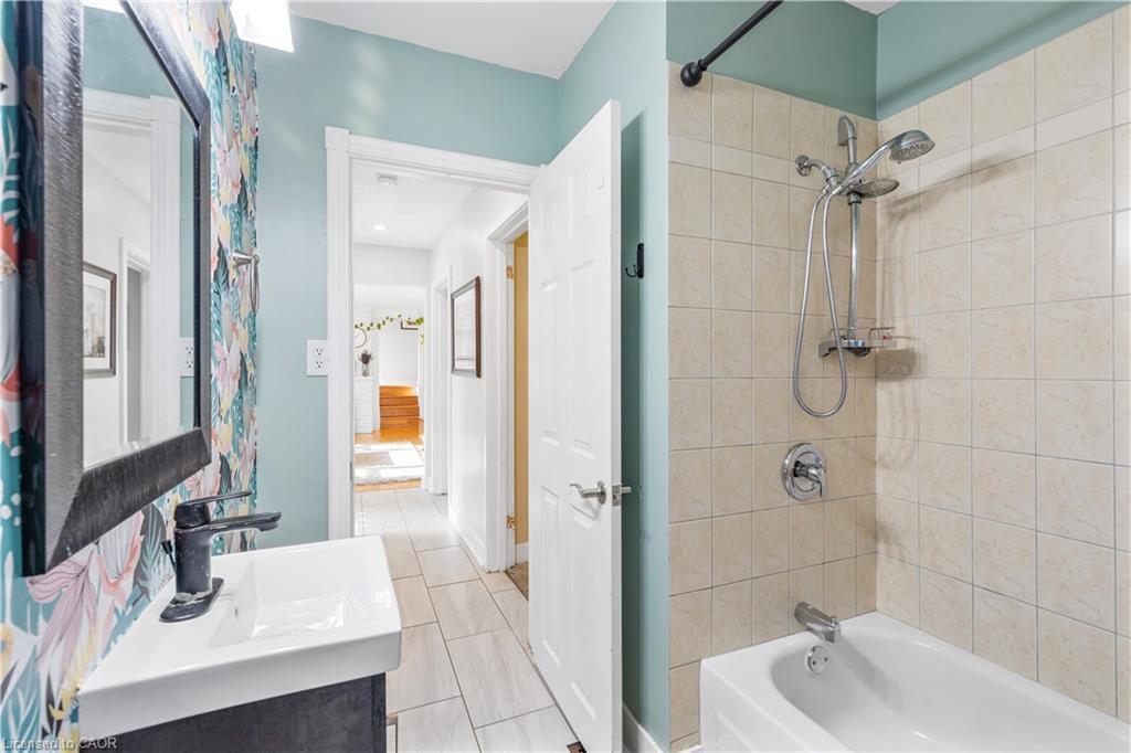 1177 Bellview Street, Burlington, ON - Indoor Photo Showing Bathroom