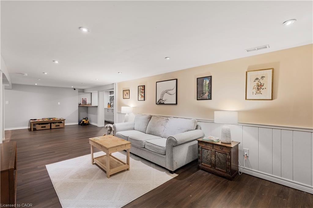 1177 Bellview Street, Burlington, ON - Indoor Photo Showing Living Room