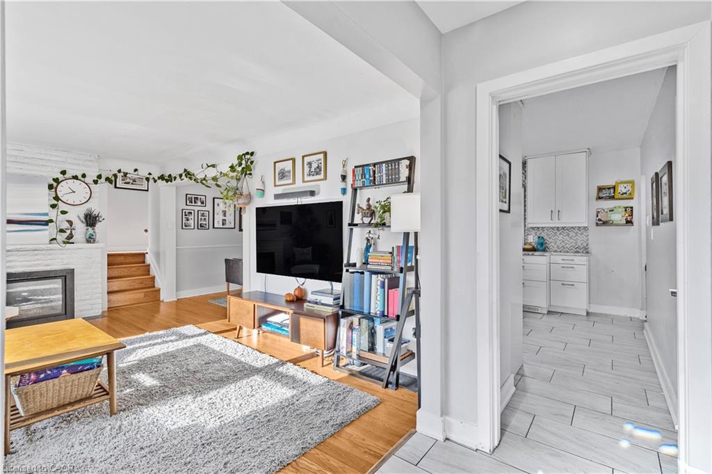 1177 Bellview Street, Burlington, ON - Indoor