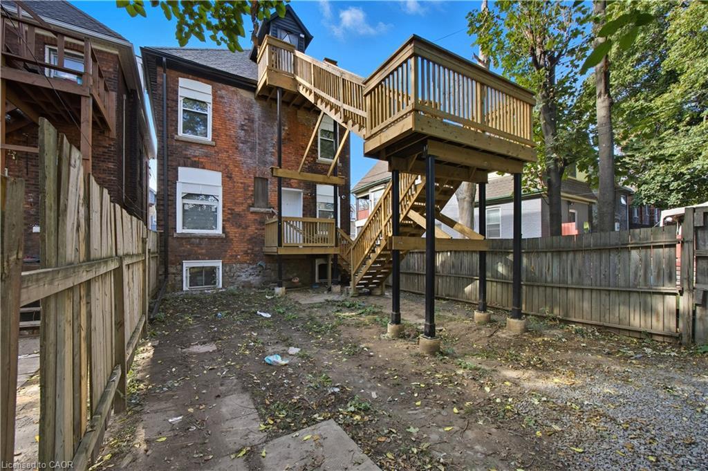 3-30 Stirton Street, Hamilton, ON - Outdoor