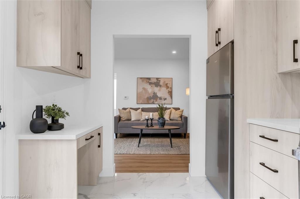 20 Hill Street, Hamilton, ON - Indoor