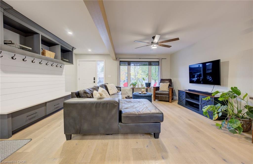 1 Edgewood Court, Wellesley, ON - Indoor Photo Showing Other Room