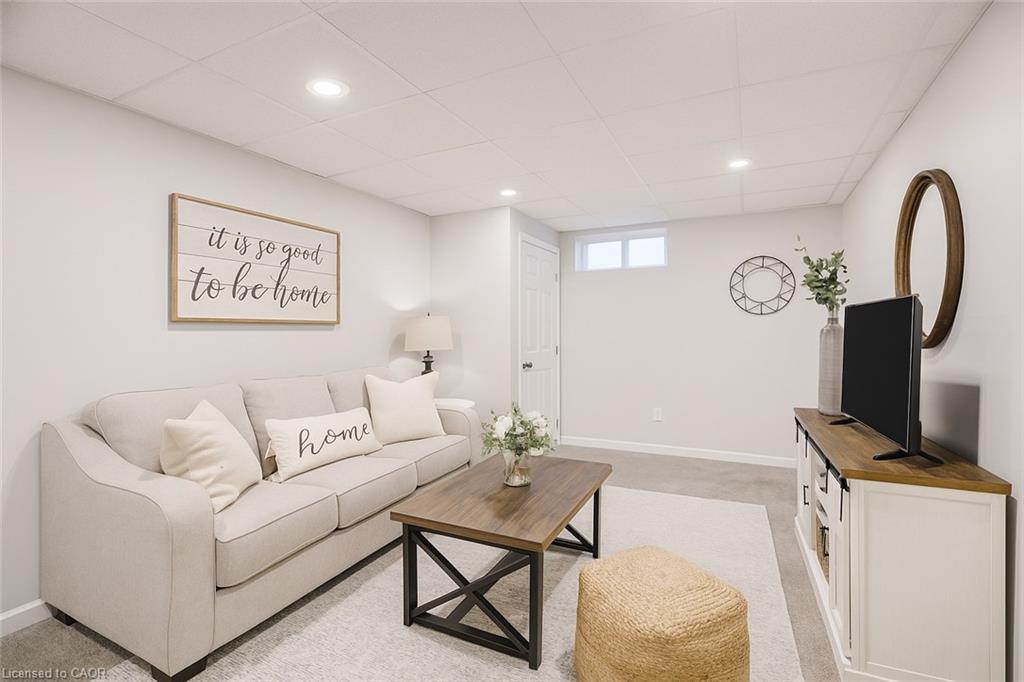 1 Edgewood Court, Wellesley, ON - Indoor