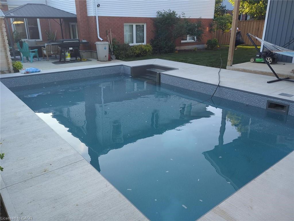 1 Edgewood Court, Wellesley, ON - Outdoor With In Ground Pool
