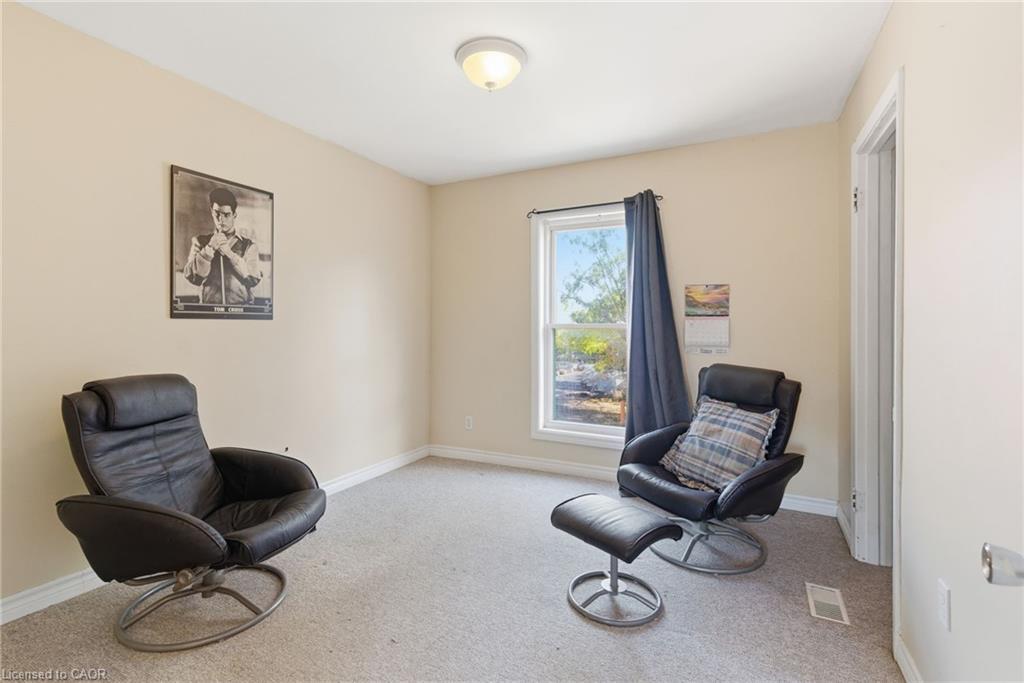 132 1/2 Lake Street, St. Catharines, ON - Indoor