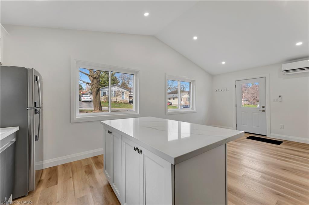 3-7 Hillside Drive, Kitchener, ON - Indoor Photo Showing Other Room