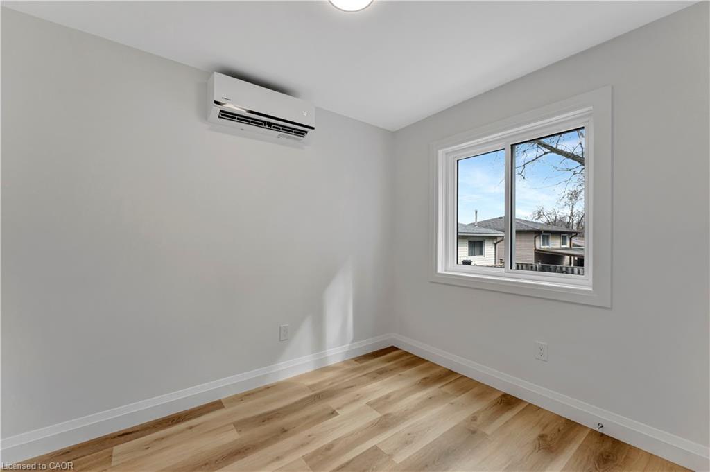 3-7 Hillside Drive, Kitchener, ON - Indoor Photo Showing Other Room