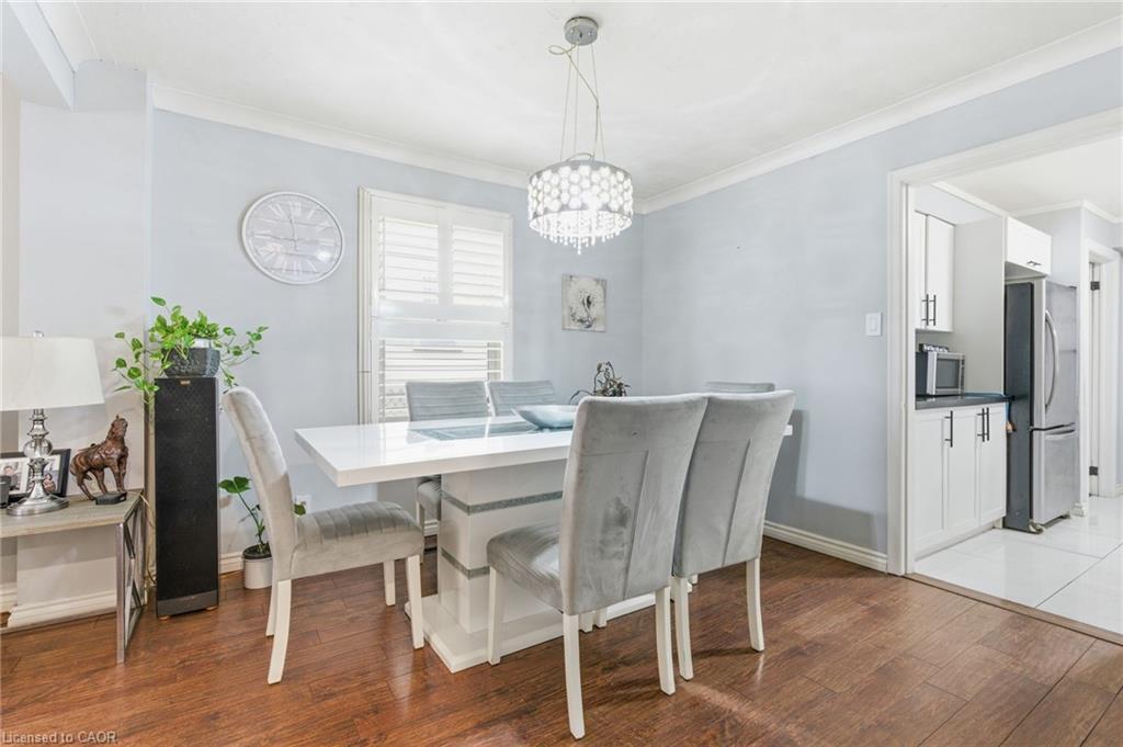272 Grey Street, Brantford, ON - Indoor Photo Showing Dining Room