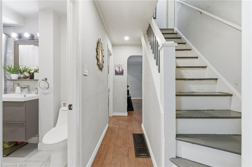 272 Grey Street, Brantford, ON - Indoor Photo Showing Other Room