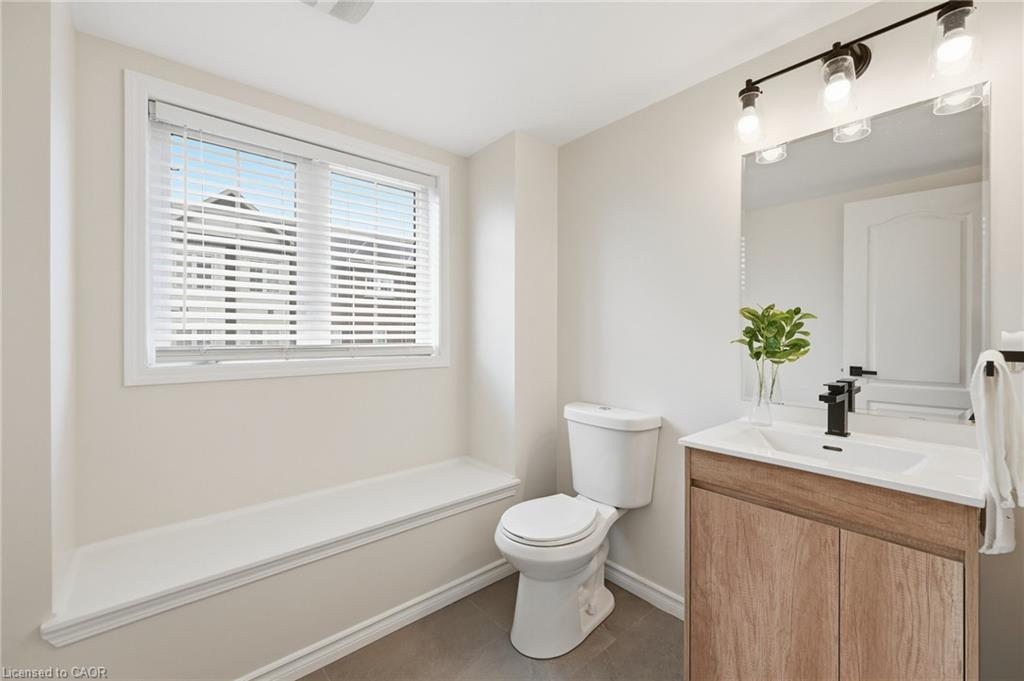 45-470 Beach Boulevard, Hamilton, ON - Indoor Photo Showing Bathroom