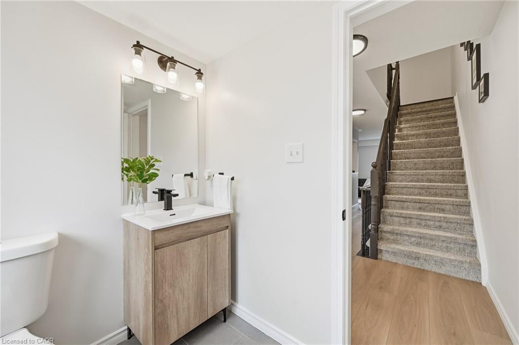 45-470 Beach Boulevard, Hamilton, ON - Indoor Photo Showing Bathroom