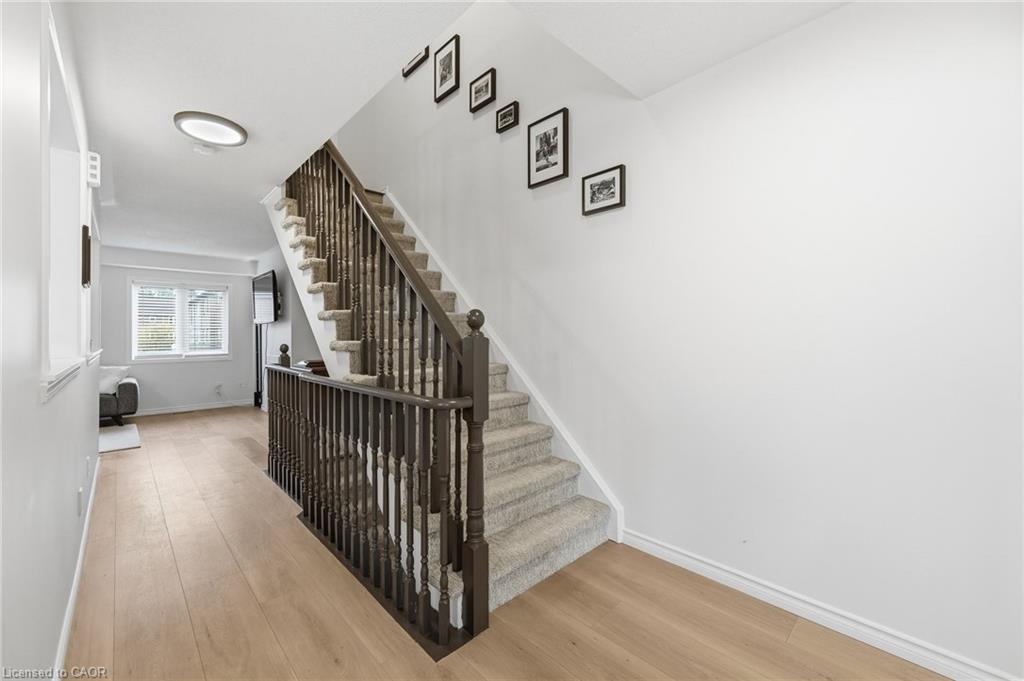 45-470 Beach Boulevard, Hamilton, ON - Indoor Photo Showing Other Room