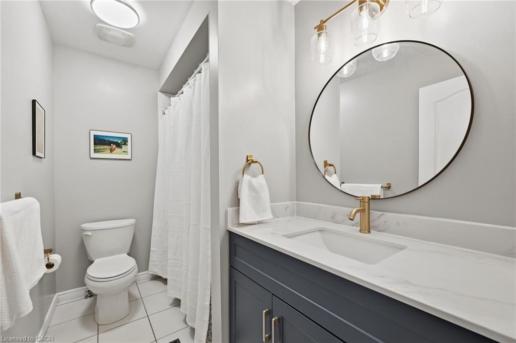 45-470 Beach Boulevard, Hamilton, ON - Indoor Photo Showing Bathroom