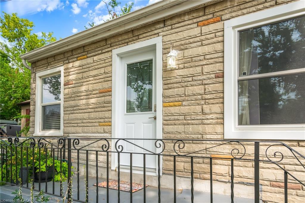 7 Elmwood Avenue, St. Catharines, ON - Outdoor With Exterior