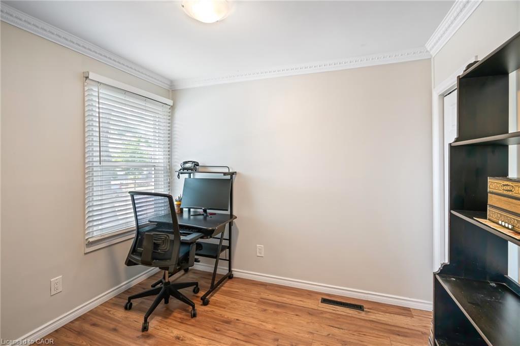 7 Elmwood Avenue, St. Catharines, ON - Indoor Photo Showing Office