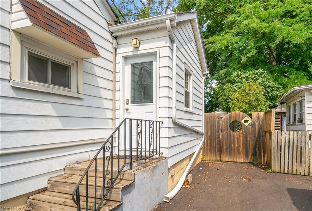 7 Elmwood Avenue, St. Catharines, ON - Outdoor