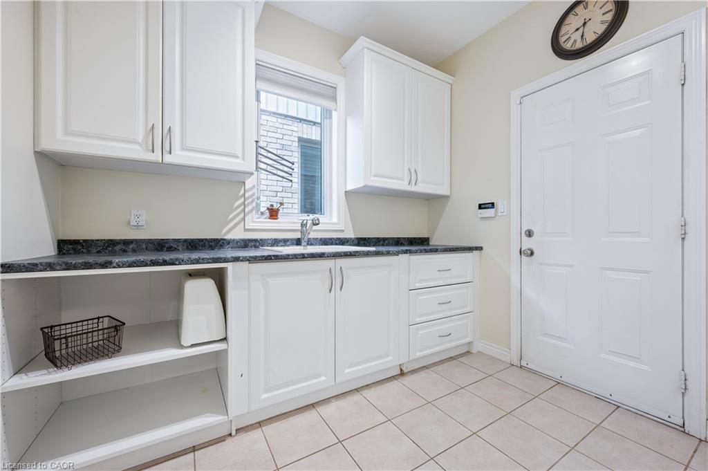 867 Creekside Drive, Waterloo, ON - Indoor