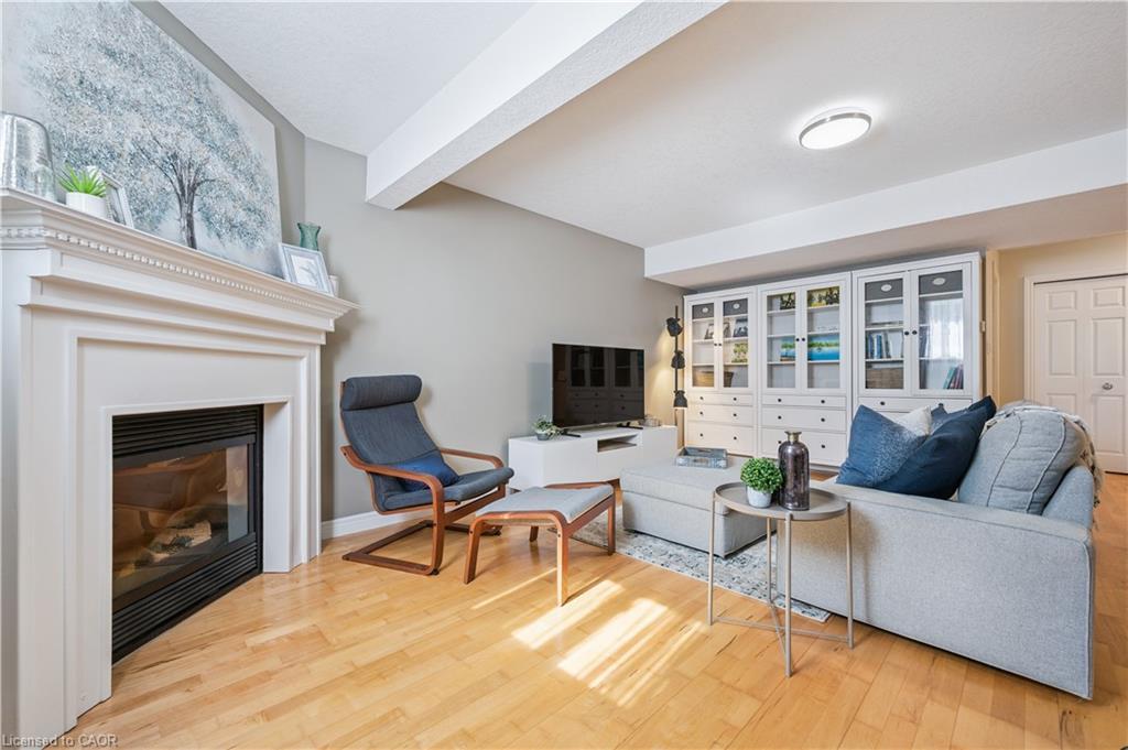 867 Creekside Drive, Waterloo, ON - Indoor Photo Showing Living Room With Fireplace