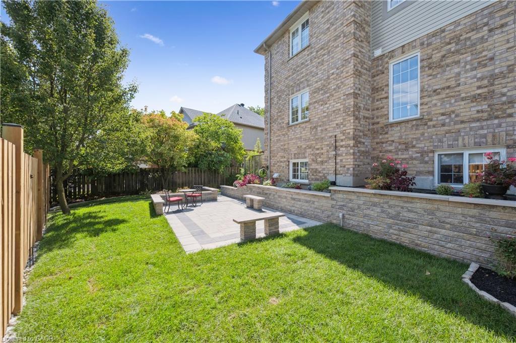 867 Creekside Drive, Waterloo, ON - Outdoor