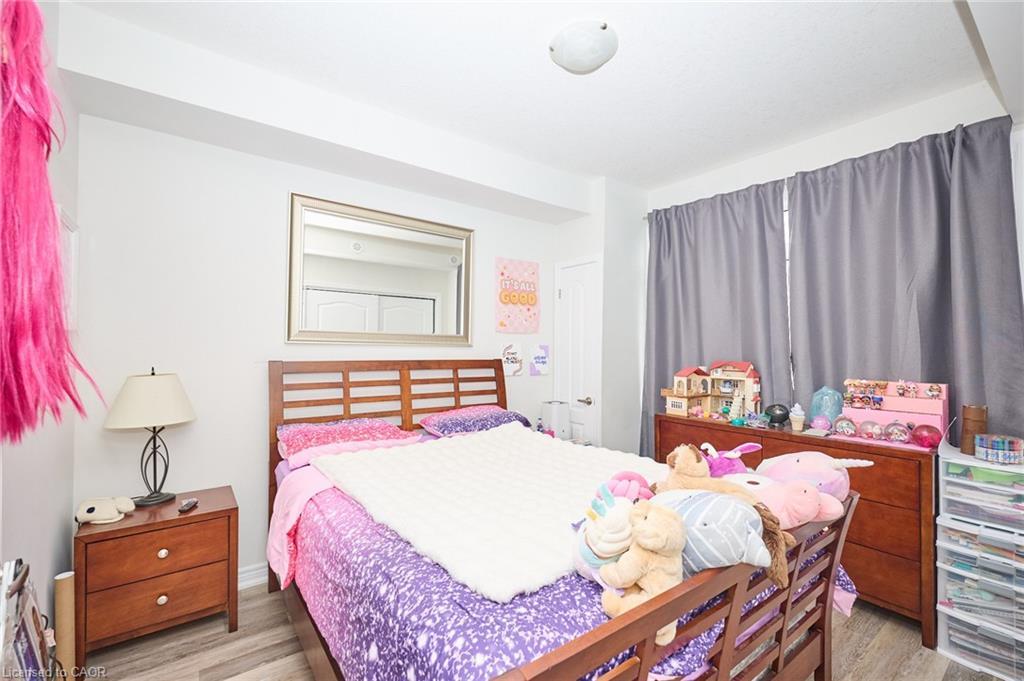7-5016 Serena Drive, Beamsville, ON - Indoor Photo Showing Bedroom
