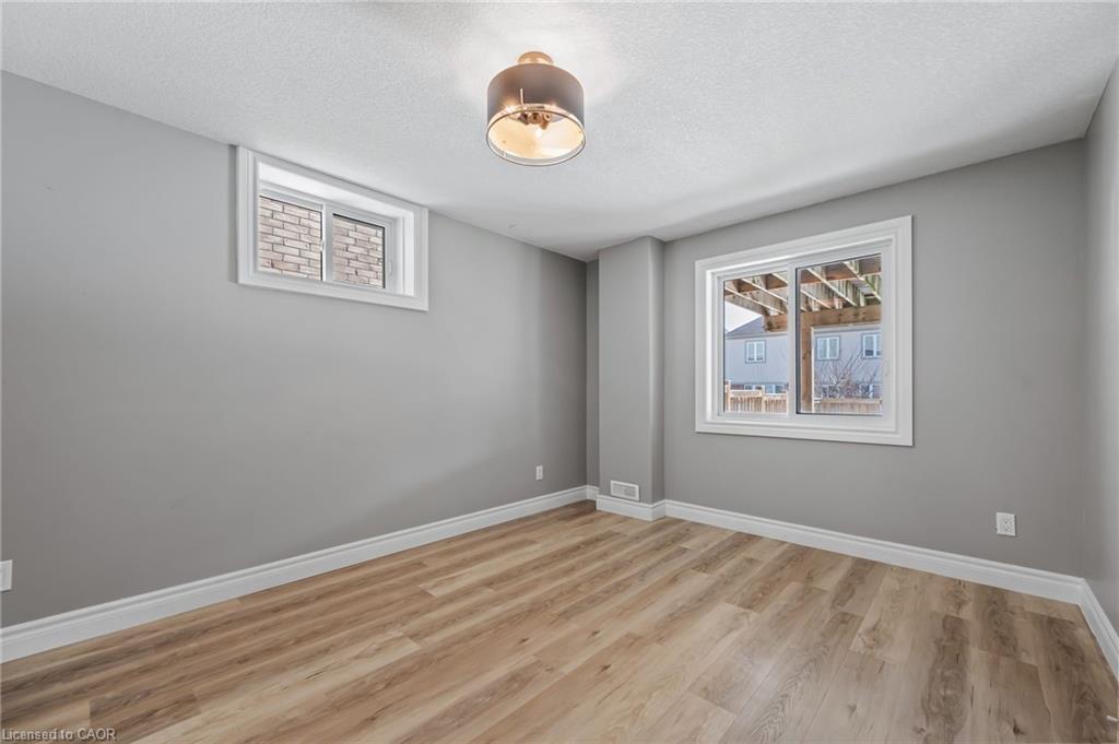 561 Thomas Slee Drive, Kitchener, ON - Indoor Photo Showing Other Room