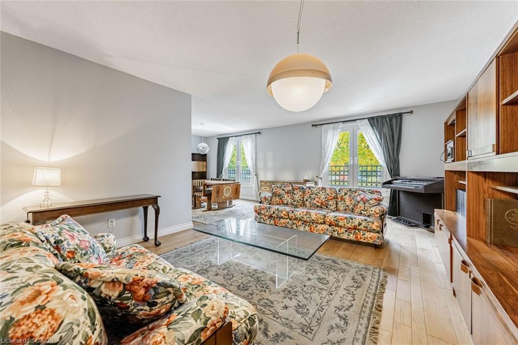 3465 Rubens Court, Burlington, ON - Indoor Photo Showing Other Room